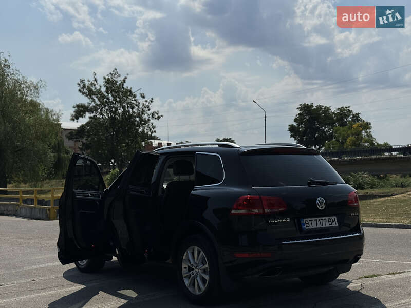 Позашляховик / Кросовер Volkswagen Touareg 2012 в Олександрії фото 12 Позашляховик / Кросовер Volkswagen Touareg 2012 в Олександрії
