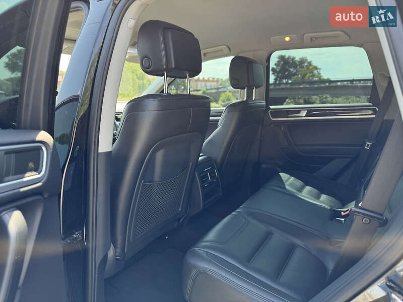 Позашляховик / Кросовер Volkswagen Touareg 2012 в Олександрії фото 23 Позашляховик / Кросовер Volkswagen Touareg 2012 в Олександрії