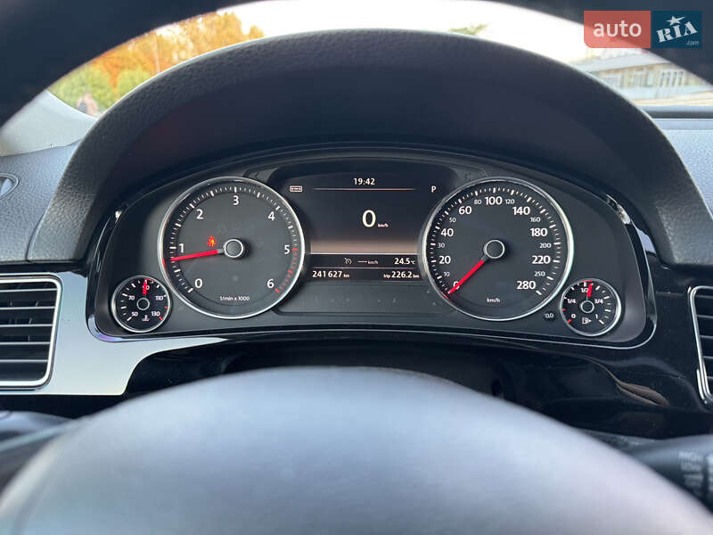 Внедорожник / Кроссовер Volkswagen Touareg 2014 в Запорожье фото 10 Внедорожник / Кроссовер Volkswagen Touareg 2014 в Запорожье