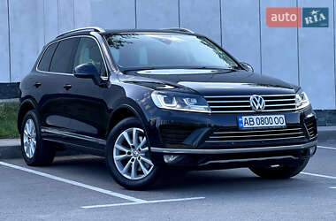 Внедорожник / Кроссовер Volkswagen Touareg 2015 в Киеве