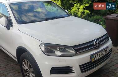 Внедорожник / Кроссовер Volkswagen Touareg 2012 в Киеве
