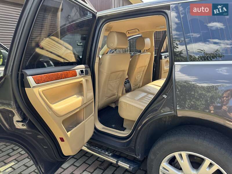 Позашляховик / Кросовер Volkswagen Touareg 2009 в Ватутіному