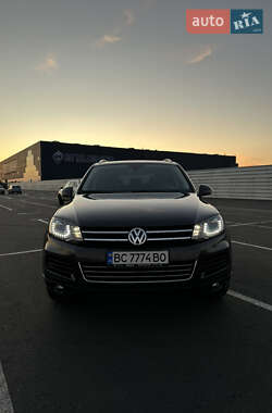 Позашляховик / Кросовер Volkswagen Touareg 2012 в Львові