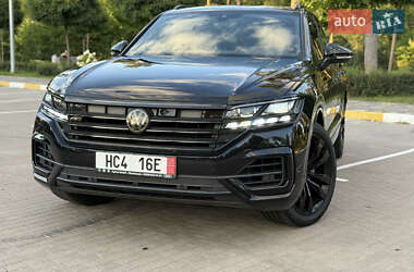 Позашляховик / Кросовер Volkswagen Touareg 2020 в Києві
