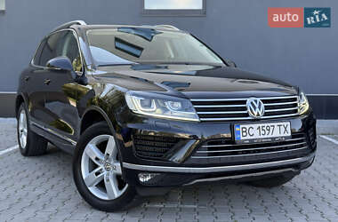 Внедорожник / Кроссовер Volkswagen Touareg 2017 в Хмельницком