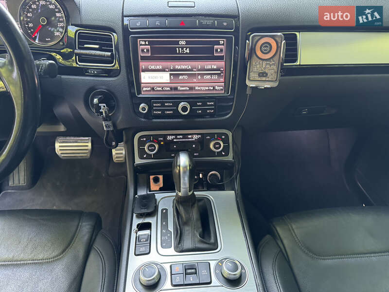 Внедорожник / Кроссовер Volkswagen Touareg 2015 в Черновцах фото 25 Внедорожник / Кроссовер Volkswagen Touareg 2015 в Черновцах