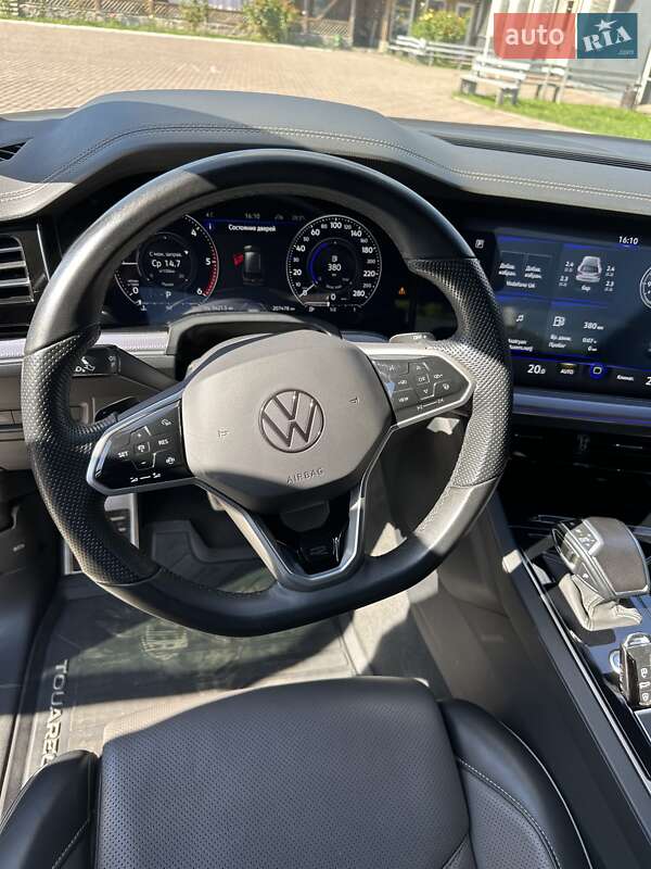 Внедорожник / Кроссовер Volkswagen Touareg 2023 в Киеве
