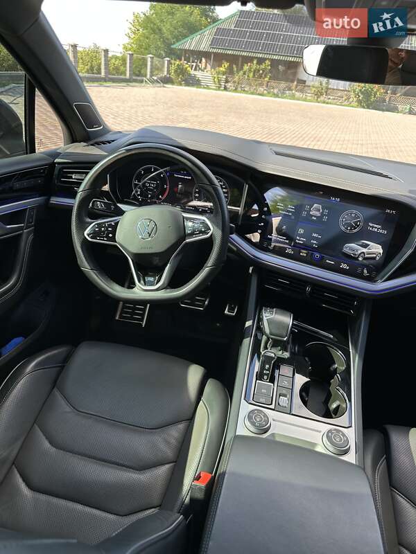 Внедорожник / Кроссовер Volkswagen Touareg 2023 в Киеве
