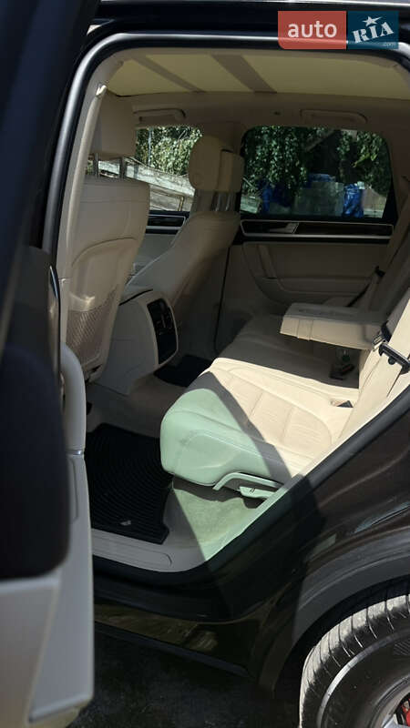 Позашляховик / Кросовер Volkswagen Touareg 2015 в Львові фото 11 Позашляховик / Кросовер Volkswagen Touareg 2015 в Львові