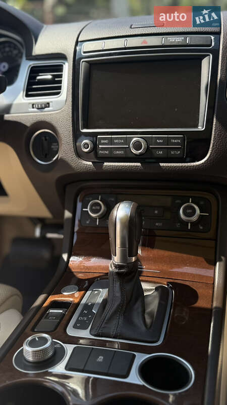 Позашляховик / Кросовер Volkswagen Touareg 2015 в Львові фото 19 Позашляховик / Кросовер Volkswagen Touareg 2015 в Львові
