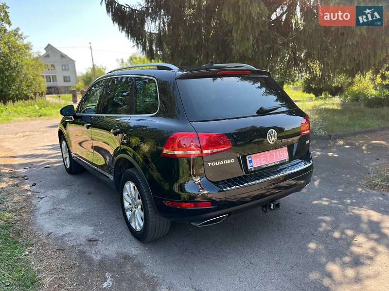 Внедорожник / Кроссовер Volkswagen Touareg 2013 в Дубно