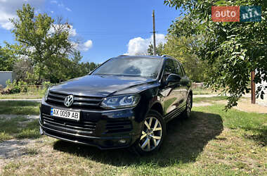 Позашляховик / Кросовер Volkswagen Touareg 2014 в Харкові