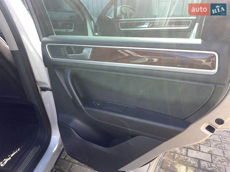 Внедорожник / Кроссовер Volkswagen Touareg 2011 в Первомайске фото 21 Внедорожник / Кроссовер Volkswagen Touareg 2011 в Первомайске