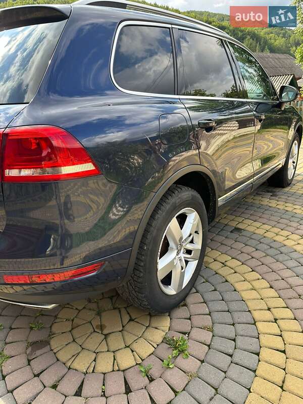Внедорожник / Кроссовер Volkswagen Touareg 2011 в Ивано-Франковске