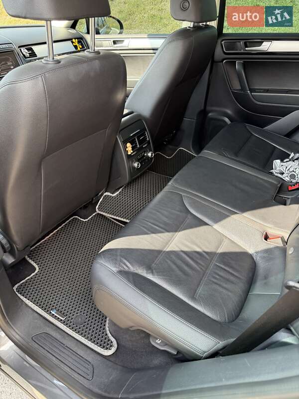 Внедорожник / Кроссовер Volkswagen Touareg 2017 в Виннице