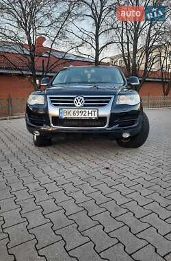 Внедорожник / Кроссовер Volkswagen Touareg 2007 в Ровно