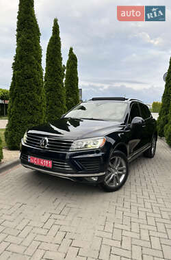 Позашляховик / Кросовер Volkswagen Touareg 2015 в Львові
