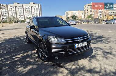 Позашляховик / Кросовер Volkswagen Touareg 2010 в Запоріжжі