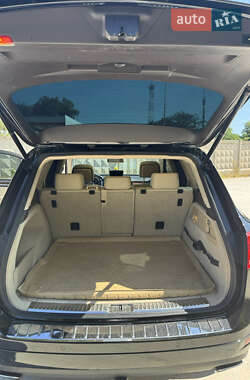 Внедорожник / Кроссовер Volkswagen Touareg 2010 в 