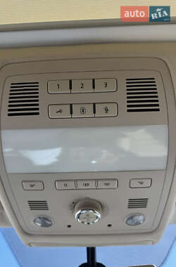 Внедорожник / Кроссовер Volkswagen Touareg 2010 в 