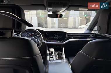 Позашляховик / Кросовер Volkswagen Touareg 2022 в  фото 20 Позашляховик / Кросовер Volkswagen Touareg 2022 в