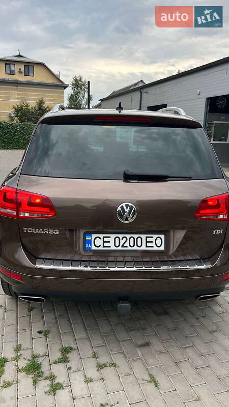 Внедорожник / Кроссовер Volkswagen Touareg 2010 в Новоселице