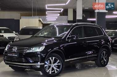 Внедорожник / Кроссовер Volkswagen Touareg 2014 в Николаеве