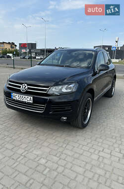 Внедорожник / Кроссовер Volkswagen Touareg 2013 в Луцке