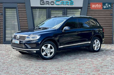 Внедорожник / Кроссовер Volkswagen Touareg 2016 в Виннице