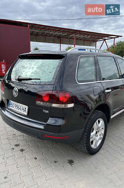 Внедорожник / Кроссовер Volkswagen Touareg 2008 в 