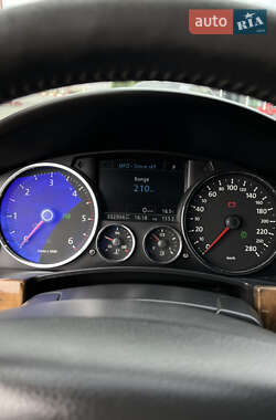 Внедорожник / Кроссовер Volkswagen Touareg 2008 в 