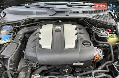 Внедорожник / Кроссовер Volkswagen Touareg 2008 в 