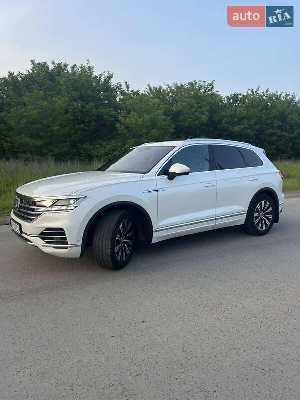 Внедорожник / Кроссовер Volkswagen Touareg 2018 в Коростене фото 5 Внедорожник / Кроссовер Volkswagen Touareg 2018 в Коростене