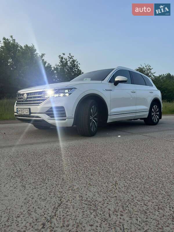 Внедорожник / Кроссовер Volkswagen Touareg 2018 в Коростене фото 9 Внедорожник / Кроссовер Volkswagen Touareg 2018 в Коростене