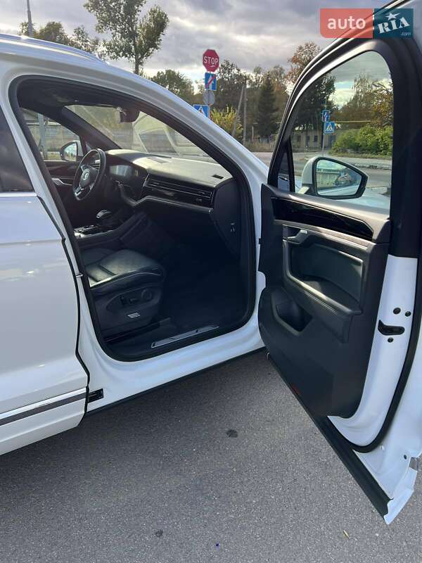 Внедорожник / Кроссовер Volkswagen Touareg 2018 в Коростене фото 23 Внедорожник / Кроссовер Volkswagen Touareg 2018 в Коростене