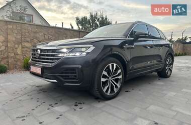 Внедорожник / Кроссовер Volkswagen Touareg 2018 в Луцке