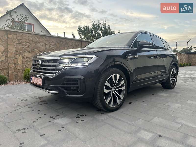 Позашляховик / Кросовер Volkswagen Touareg 2018 в Луцьку