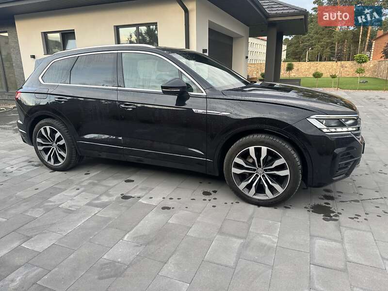Позашляховик / Кросовер Volkswagen Touareg 2018 в Луцьку