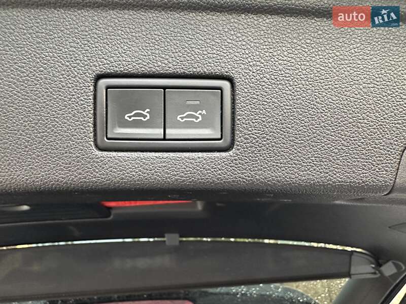 Позашляховик / Кросовер Volkswagen Touareg 2018 в Луцьку