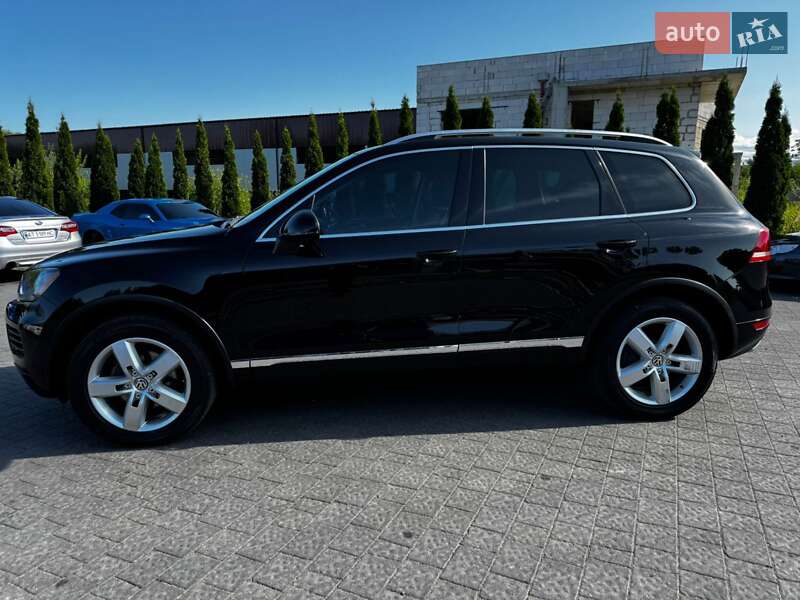Внедорожник / Кроссовер Volkswagen Touareg 2012 в Надворной