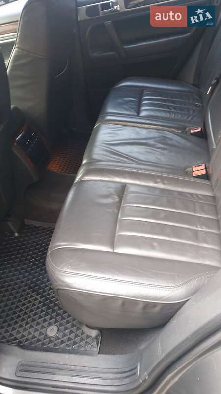 Внедорожник / Кроссовер Volkswagen Touareg 2008 в Днепре