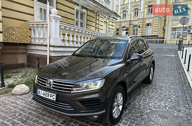 Позашляховик / Кросовер Volkswagen Touareg 2017 в Києві