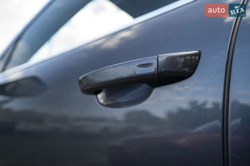 Внедорожник / Кроссовер Volkswagen Touareg 2015 в Киеве фото 10 Внедорожник / Кроссовер Volkswagen Touareg 2015 в Киеве