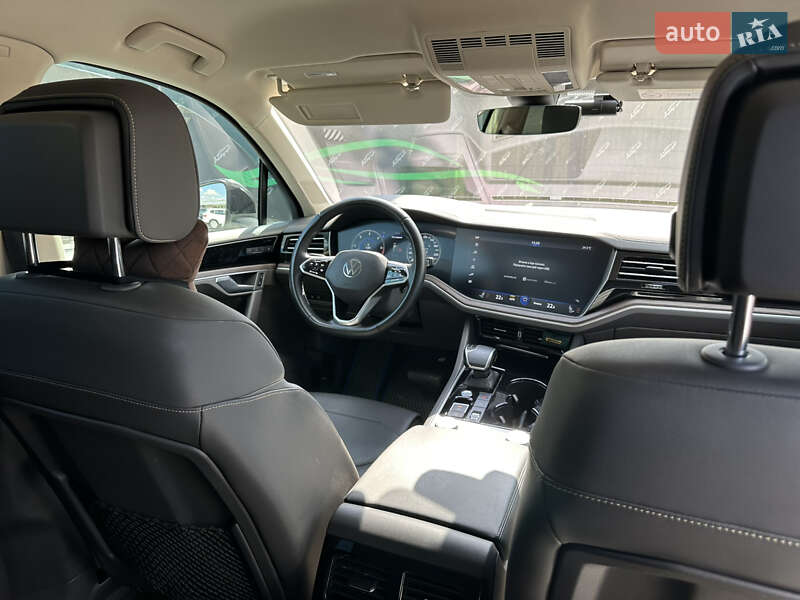 Позашляховик / Кросовер Volkswagen Touareg 2020 в Києві фото 13 Позашляховик / Кросовер Volkswagen Touareg 2020 в Києві