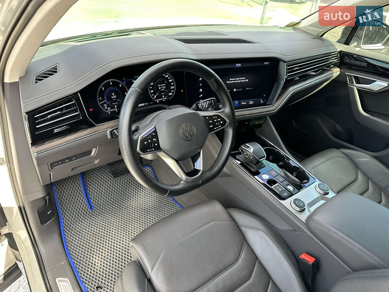 Позашляховик / Кросовер Volkswagen Touareg 2020 в Києві фото 20 Позашляховик / Кросовер Volkswagen Touareg 2020 в Києві