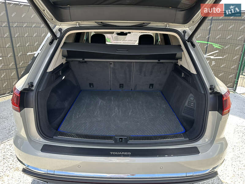 Позашляховик / Кросовер Volkswagen Touareg 2020 в Києві фото 30 Позашляховик / Кросовер Volkswagen Touareg 2020 в Києві