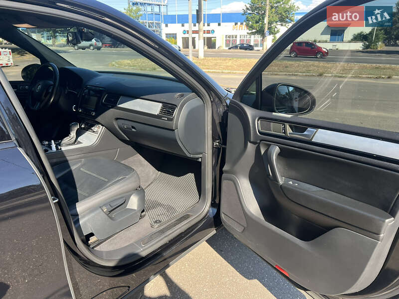 Внедорожник / Кроссовер Volkswagen Touareg 2013 в Николаеве фото 3 Внедорожник / Кроссовер Volkswagen Touareg 2013 в Николаеве
