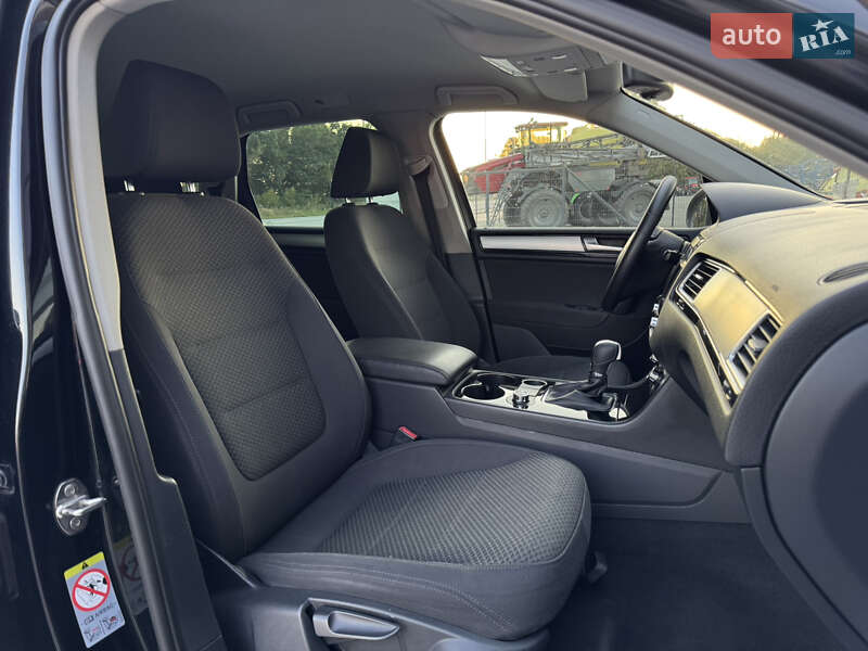 Позашляховик / Кросовер Volkswagen Touareg 2012 в Тернополі