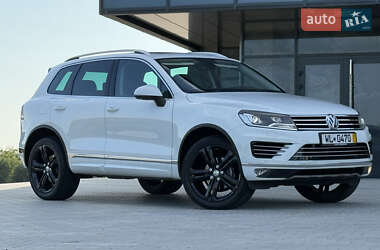 Внедорожник / Кроссовер Volkswagen Touareg 2017 в Черновцах