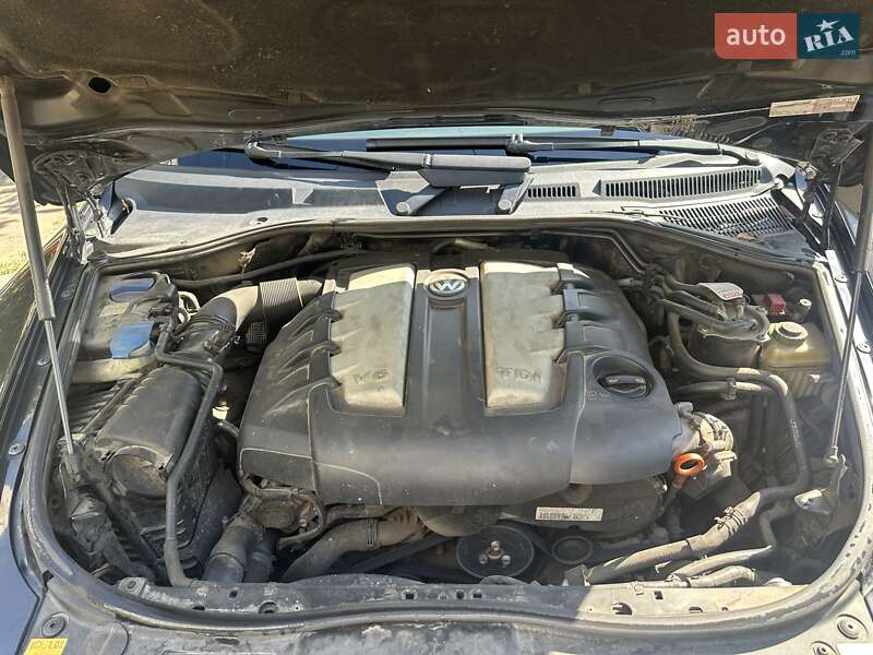 Позашляховик / Кросовер Volkswagen Touareg 2007 в Одесі